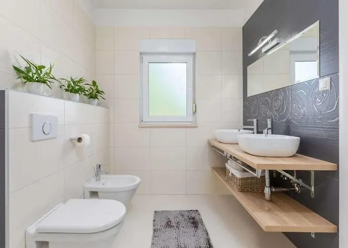 In Fa Ana With Swimming Pool 别墅